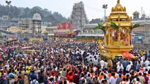 ​तिरुपति मंदिर के पुजारियों की सैलरी जानकर हैरान रह जाएंगे आप! हाई-प्रोफाइल नौकरियों से ज्यादा