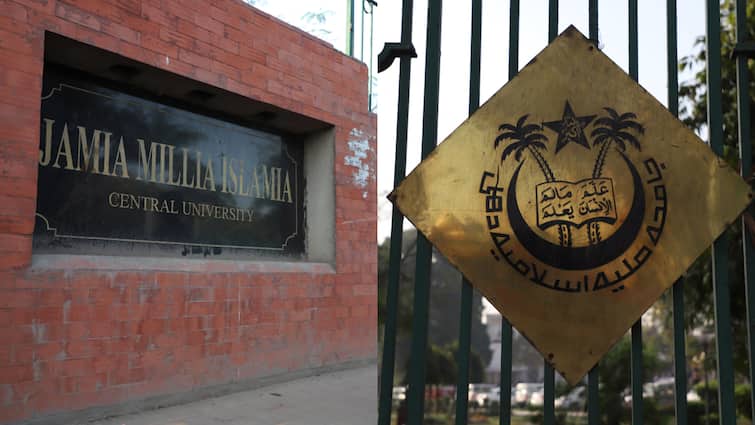 जामिया मिलिया इस्लामिया में निकली बंपर भर्ती, 300 से ज्यादा पदों पर मौका