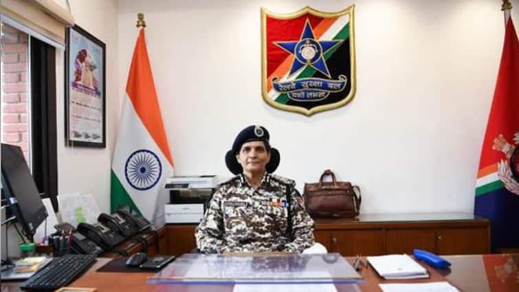 सोनाली मिश्रा ने रेलवे सुरक्षा बल के महानिदेशक का पदभार संभाला, 143 सालों में पहली महिला प्रमुख