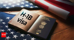 H-1B नंतर, ट्रम्प प्रशासनाच्या आणखी एका नवीन नियमामुळे हजारो बेरोजगार व्यावसायिकांना भारतीय नागरिक संकटात सापडले आहे.
