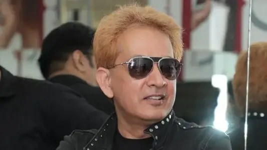 ‘एवढा महान माणूस खोटे बोलणार नाही असे आम्हाला वाटले होते’: