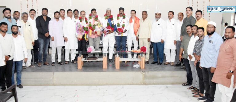 नांडेड कॉंग्रेस – ताहलाका टाईम्स न्यूज पोर्टलद्वारे पुरस्कार -विनींग पत्रकार