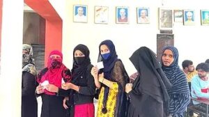 बुरखाधारी महिलांसाठी निवडणूक आयोगाची विशेष व्यवस्था :