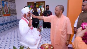 सीएम योगींचा मोठा निर्णय, दुसऱ्या शहराचे नाव बदलून मुस्लिम नाव!