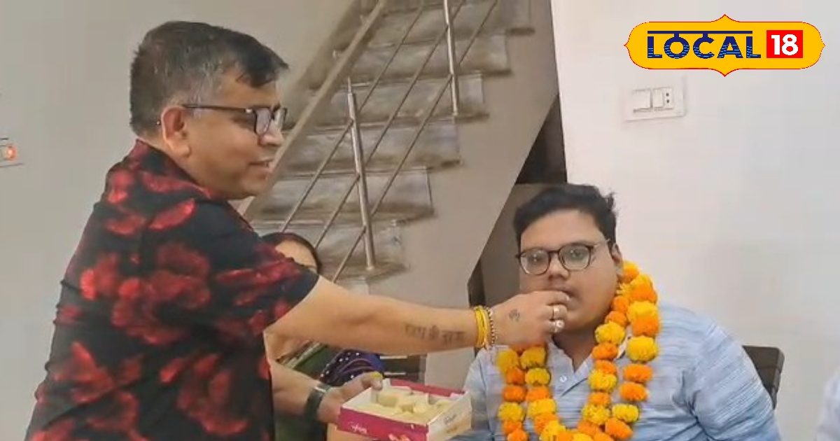 CA Result Success Story: किशनगढ़बास के बकुल गुप्ता ने सीए एग्जाम में देशभर में हासिल की तीसरी रैंक, अलवर का नाम किया रोशन