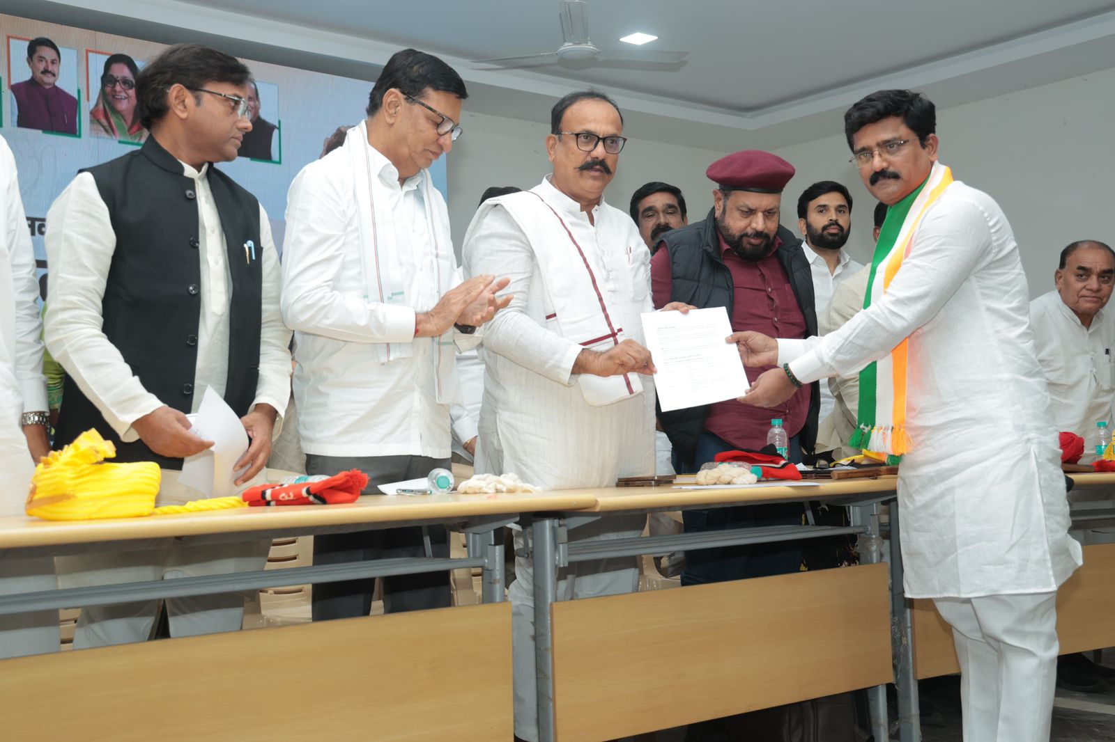 एमपीसीसी उर्दू बातम्या 14 नोव्हेंबर 25 :