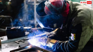 मस्कट में वेल्डर को कितनी मिलती है सैलरी, वहां जॉब करने पर क्या-क्या मिलेंगे फायदे?