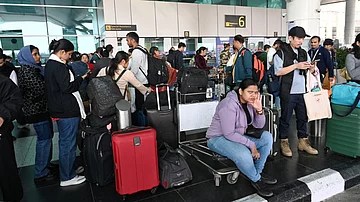 आठवडाभरात 4500 उड्डाणे रद्द, इंडिगो संकटामुळे प्रवासी चिंतेत, विमानतळांवर गोंधळ :