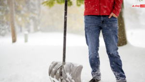 बर्फ हटाने की नौकरी से होगी लाखों की आमदनी, जानें कितनी मिलेगी सैलरी और क्या होंगी सुविधाएं