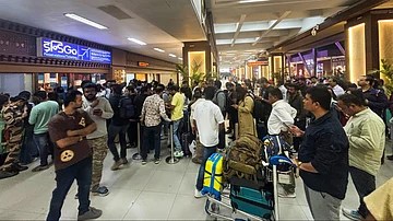 ‘मोदी सरकारच्या अपयशाचा फटका जनतेला सहन करावा लागत आहे’, प्रवासी हतबल आणि असहाय पाहून काँग्रेसचे मत.