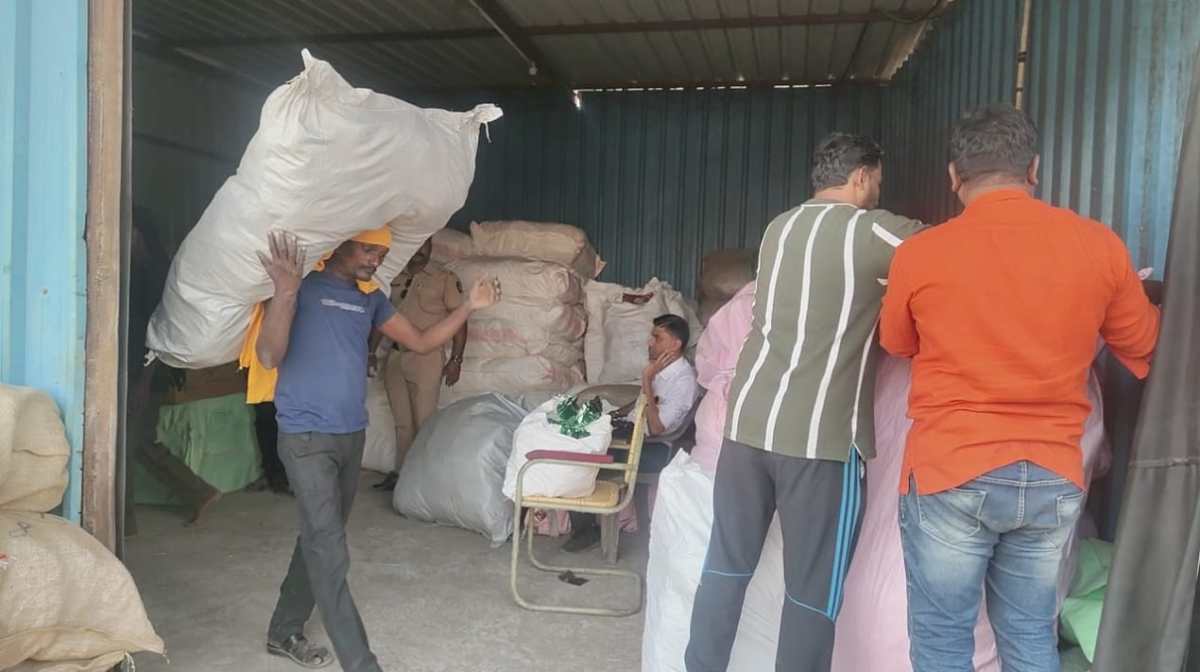 नांदेड आणि हिंगोली पोलिसांची मोठी कारवाई, लाखोंचा गुटखा जप्त :