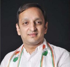 भाजप हा फालतू पक्ष आहे, संशोधन न करता अपमान करणे ही सवय झाली आहे.