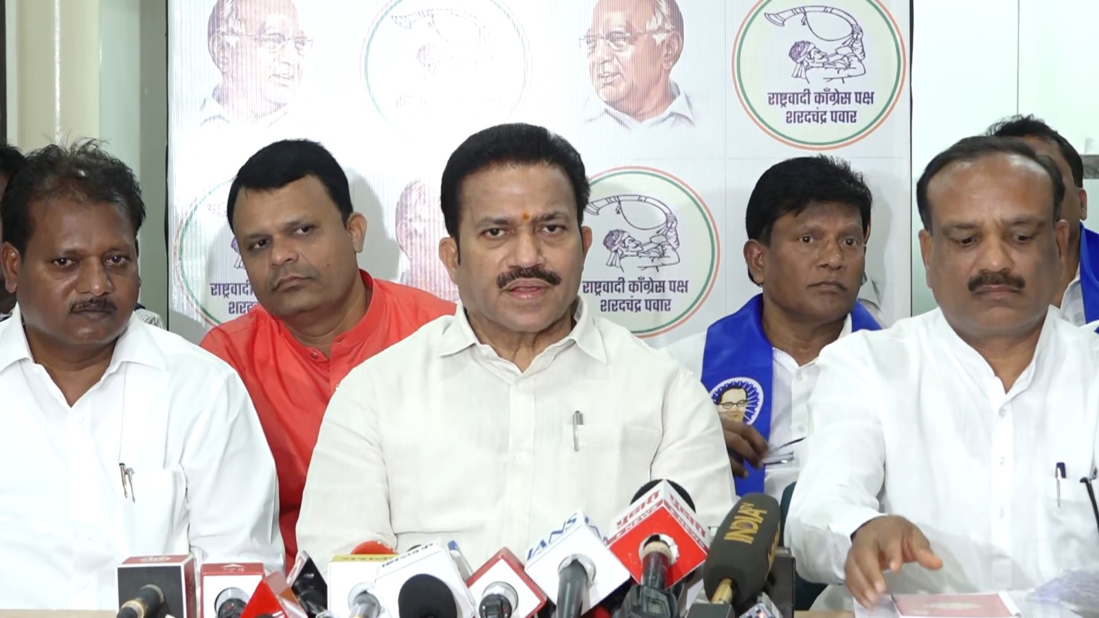 महानगरपालिका निवडणुकीपूर्वी रिपब्लिकन पार्टी (ए), खोरेप आणि ब्लॅक पँथर यांनी राष्ट्रवादी-सपाला उघड पाठिंबा दिला आहे