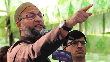 NPR आणि NRC ऐवजी भाजप आता SIR च्या माध्यमातून नागरिकत्व काढून घेण्याचा प्रयत्न करत आहे: ओवेसी