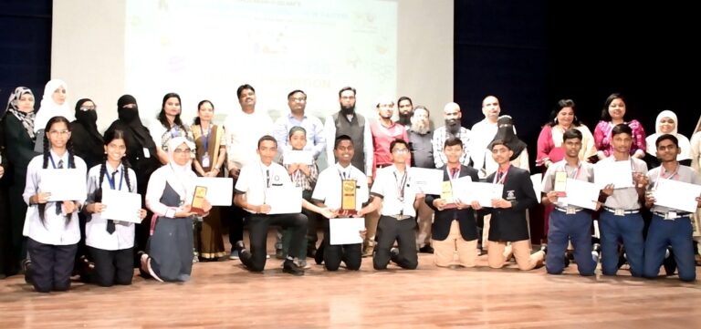 अंजुमन-ए-इस्लाम अब्दुर रज्जाक काळसेकर पॉलिटेक्निक (नवीन पनवेल) ने भव्य STEM आयोजित केले