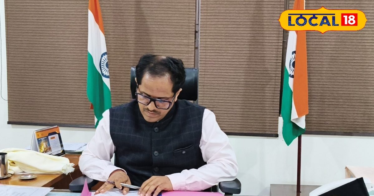 ‘चक दे इंडिया’ मूवी देख आया जज्बा, फिर शुरू की ऐसी तैयारी… बन गए IAS, डीएम पुलकित गर्ग की अनोखी कहानी