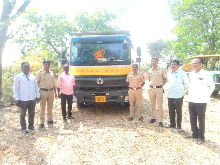 धरमाबाद पोलिसांची कारवाई, अवैध वाळू तस्करी करणाऱ्यांवर गुन्हा दाखल, 28 लाख 50 हजार रुपयांची मालमत्ता जप्त.