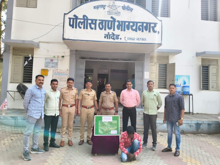 नांदेडमध्ये 12 तासात जबरी चोरीचे गूढ उकलले. १ लाख ४० हजार रुपयांची मालमत्ता चोरीला गेली. 65 हजार वसूल करण्यात आले.