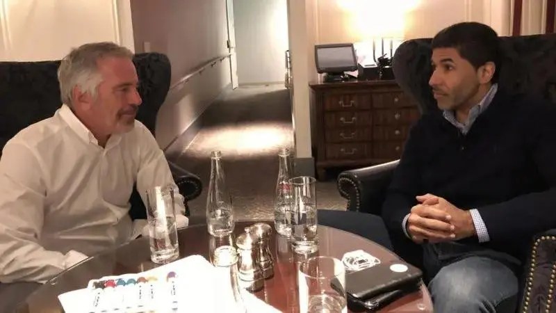 माझे अरब अंकल’: एपस्टाईन फाइल्समध्ये कतार आणि इस्रायलला जवळ आणण्यासाठी प्रयत्नांचा लेखाजोखा माझे अरब अंकल’: एपस्टाईन फाइल्समध्ये कतार आणि इस्रायलला जवळ आणण्यासाठी प्रयत्नांचा लेखाजोखा