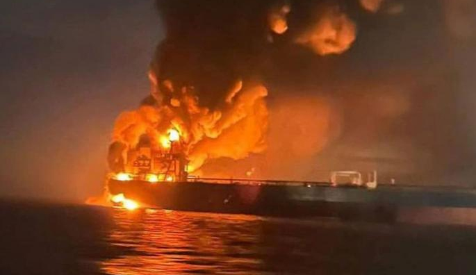 उदाहरणार्थ, अमेरिकेने एक युद्धनौका बुडवली आणि इराणने तेलाचा टँकर उडवला