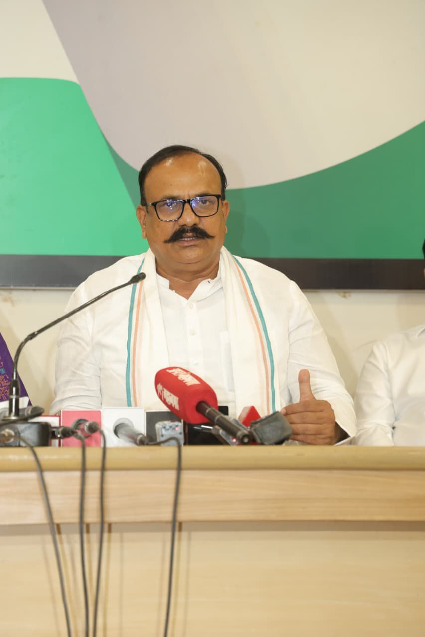 राज्यसभा निवडणुकीसाठी काँग्रेसचे ज्येष्ठ नेते शरद पवार यांच्या उमेदवारीला पाठिंबा जाहीर : हर्षवर्धन सपकाळ